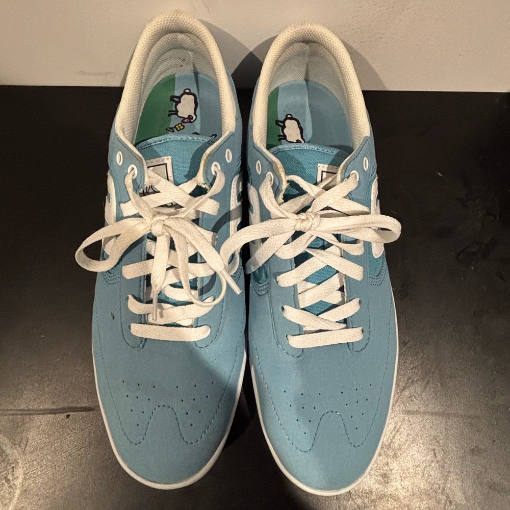 Etnies Blue and White Sneakers